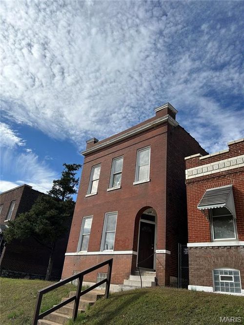 3837 S Compton Ave, Saint Louis, MO, 63118-4326 | Card Image