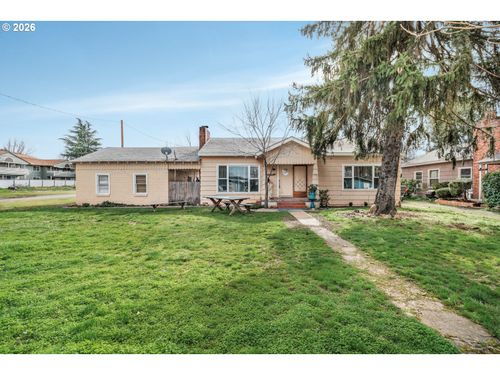 1212 Morrow Rd, Medford, OR, 97504-4608 | Card Image