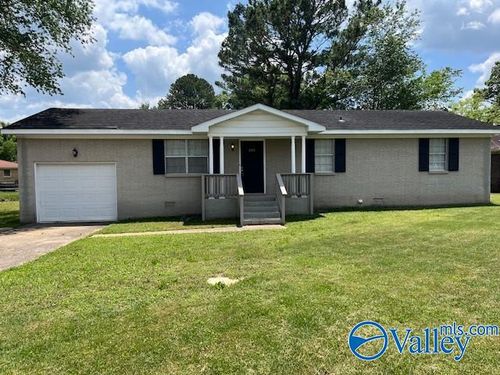 2108 English Dr Sw, Huntsville, AL, 35803-2030 | Card Image