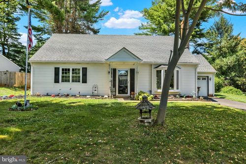 3032 Gilbert Dr, BENSALEM, PA, 19020-1728 | Card Image