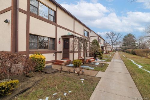 a1-105 15th St, Garden City, NY, 11530-1513 | Card Image