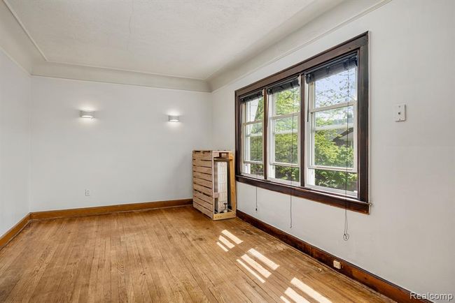 Second floor Studio apartment. | Image 15