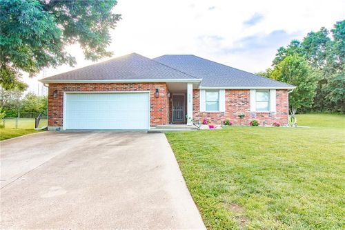 508 Creach Dr, Warrensburg, MO, 64093-1900 | Card Image