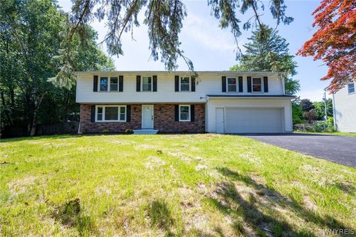 7124 Ridgewood Dr, Lockport, NY, 14094-1622 | Card Image