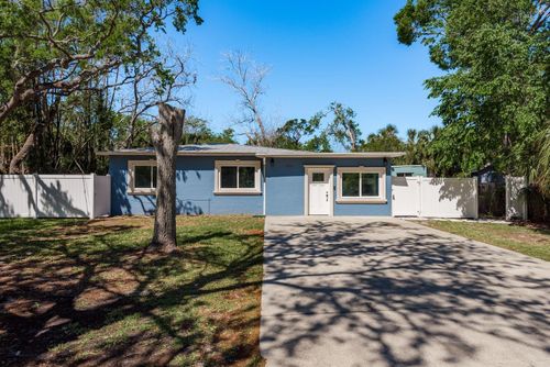 8423 Jackson Springs Rd, Tampa, FL, 33615-3203 | Card Image