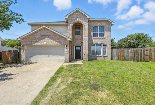 10152 Chapel Rock Dr, Fort Worth, TX, 76116-1250 | Card Image