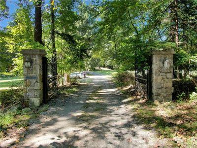 4 Deer Run, House other with 6 bedrooms, 3 bathrooms and null parking in Orangetown NY | Image 2