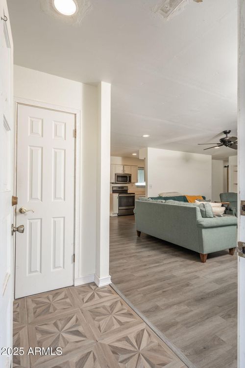 609 La Paloma Ln, Prescott, AZ, 86301-1021 | Card Image