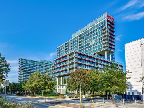 unit-1104-9715 Woods Dr, Skokie, IL, 60077-4445 | Card Image