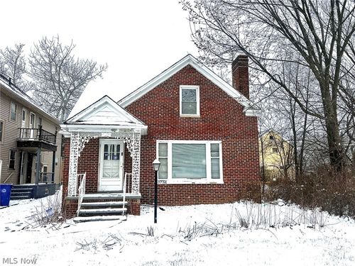 3736 Martin Luther King Jr Dr, Cleveland, OH, 44105-2565 | Card Image