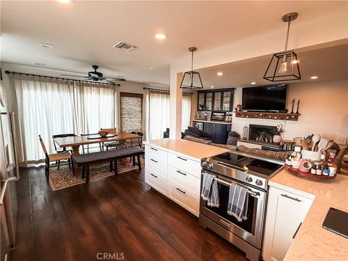 2420 University Dr, Newport Beach, CA, 92660-3326 | Card Image