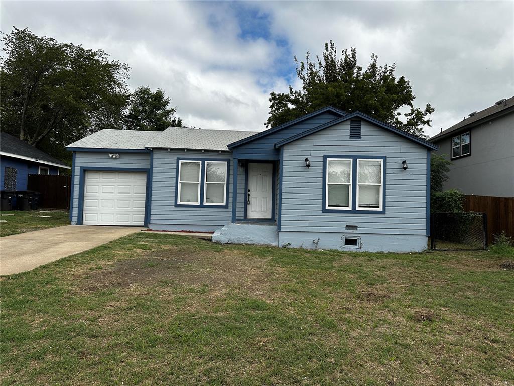 Fletcher Ave, Fort Worth, TX 76107
