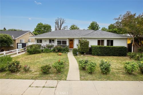 9213 Monogram Ave, North Hills, CA, 91343-3717 | Card Image