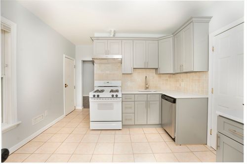 2-46 Wyllis Ave, Everett, MA, 02149-1120 | Card Image
