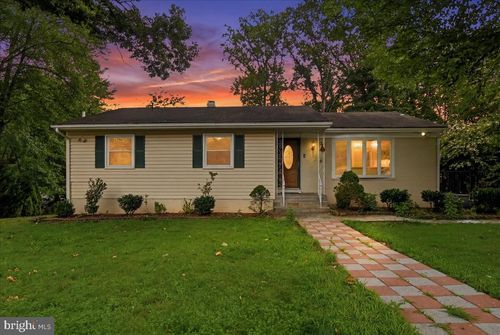 131 Casmar St Se, VIENNA, VA, 22180-6610 | Card Image