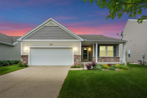 8761 Aveling Way, Richland, MI, 49083-8803 | Card Image