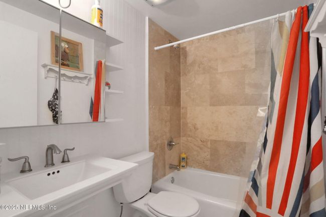 523 Cruiser Ln, House other with 3 bedrooms, 2 bathrooms and null parking in Atlantic Beach FL | Image 9