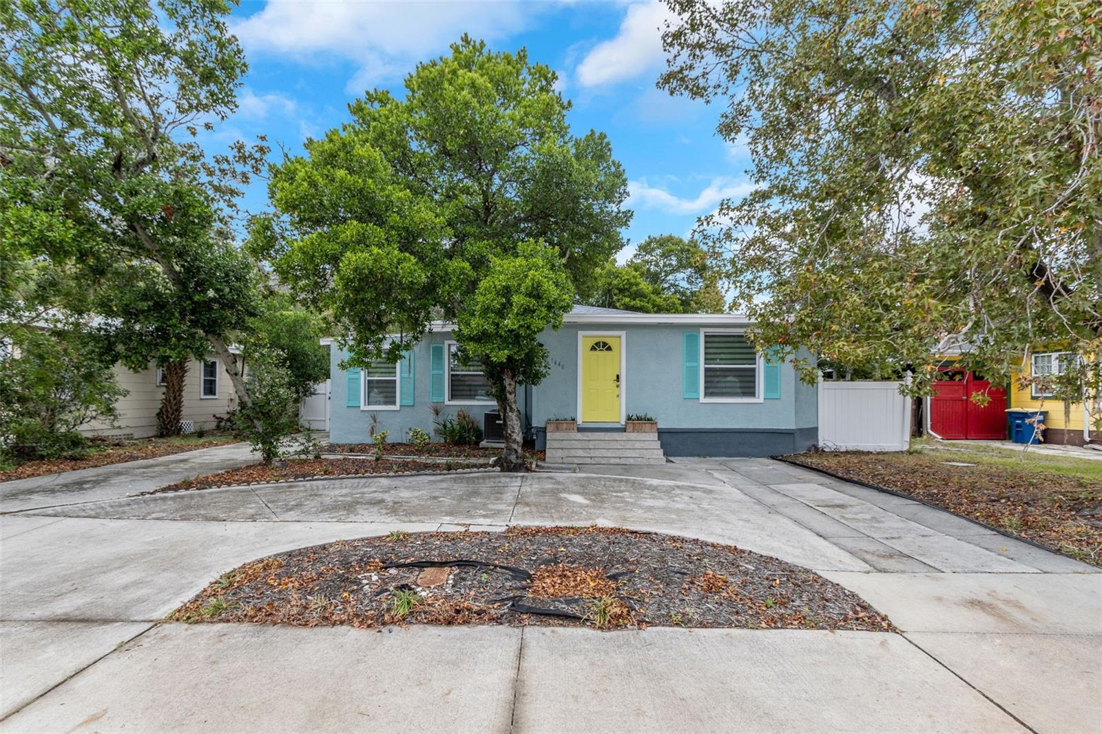 1448 Druid Road E, For Sale in Clearwater Zoocasa