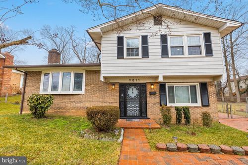 9011 Hobart St, SPRINGDALE, MD, 20774-2546 | Card Image