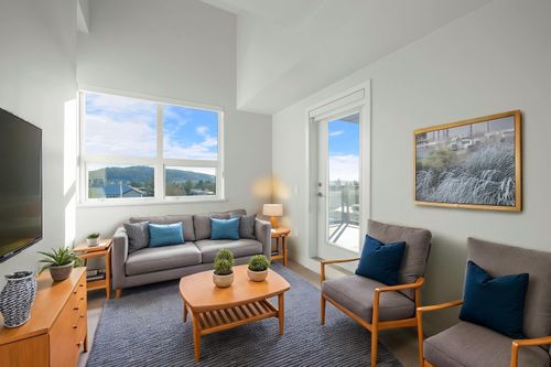 405-5535 Hastings St, Burnaby, BC, V5B1R2 | Card Image