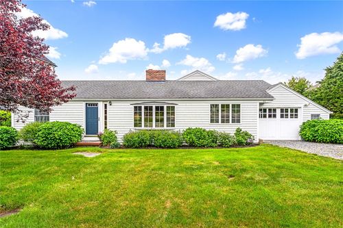 44 Fenway Rd, Westerly, RI, 02891-5447 | Card Image