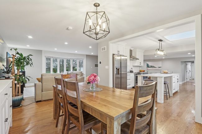 2542 Woodlawn Rd, House other with 4 bedrooms, 3 bathrooms and 2 parking in Northbrook IL | Image 9