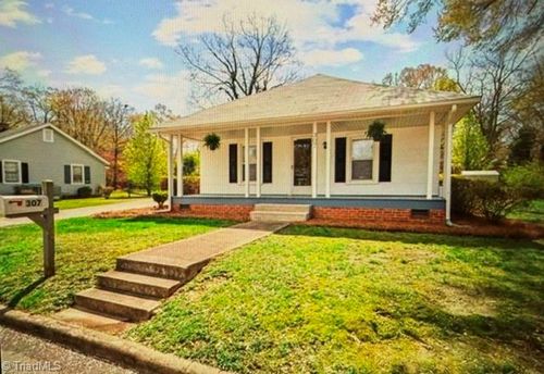 307 Rockspring Rd, High Point, NC, 27262-2513 | Card Image
