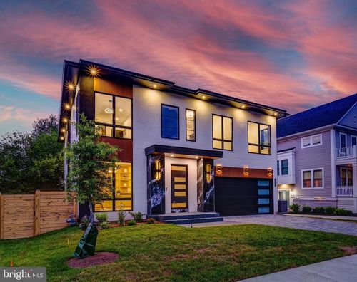 2017 N Greenbrier St, ARLINGTON, VA, 22205-3024 | Card Image