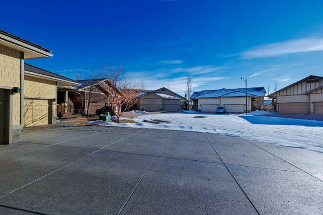 24 Bridle Estates Place Sw, Home with 3 bedrooms, 2 bathrooms and 7 parking in Calgary AB | Image 77