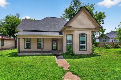529 W Clark St, Bartlett, TX, 76511-4089 | Card Image