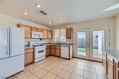 621 Black Sand Court, House other with 4 bedrooms, 2 bathrooms and null parking in Henderson NV | Image 1