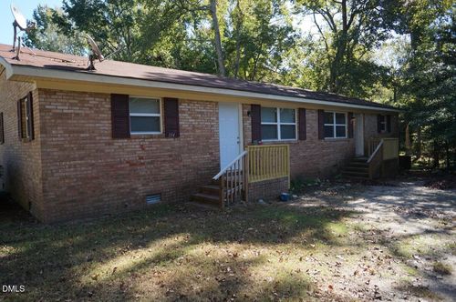 112 E Mciver St, Zebulon, NC, 27597-2436 | Card Image