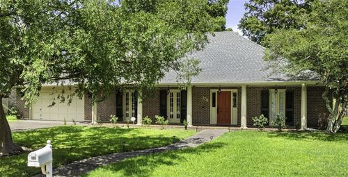 178 Chateau Latour Dr, Kenner, LA, 70065-2023 | Card Image