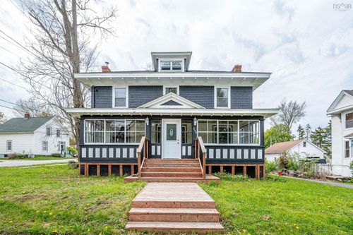 250 Gray Street, Windsor, NS, B0N2T0 | Card Image