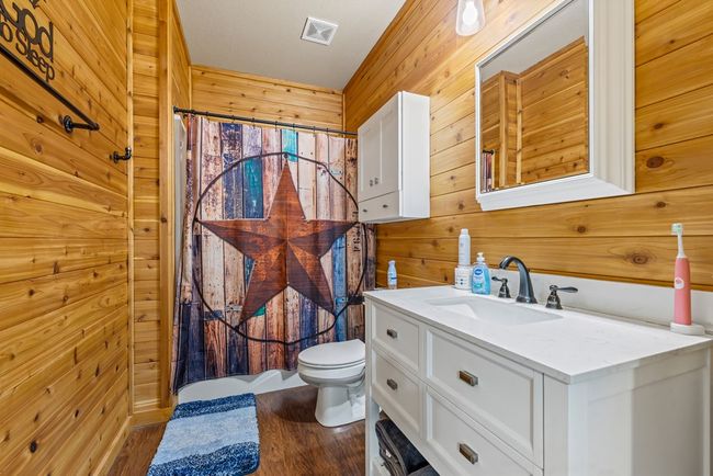221 Coyote Trl, Home with 2 bedrooms, 2 bathrooms and 2 parking in Harper TX | Image 10