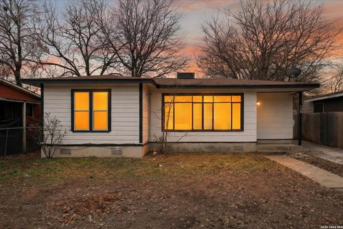 518 W Academy St, San Antonio, TX, 78226-1245 | Card Image