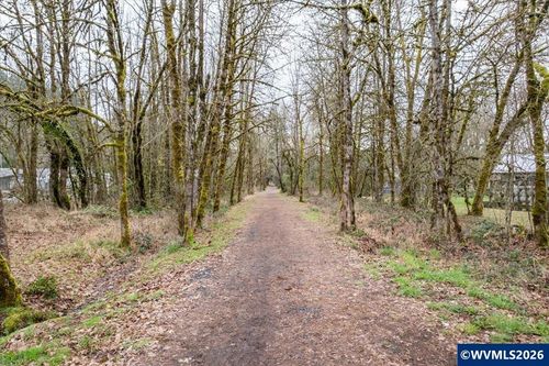 1435 Elm St, Sweet Home, OR, 97386-2323 | Card Image