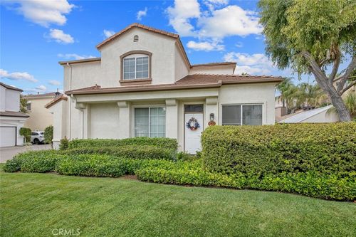 27879 Skycrest Cir, Valencia, CA, 91354-1409 | Card Image