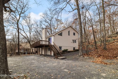 2096 Scarborough Way, Bushkill, PA, 18324 | Card Image