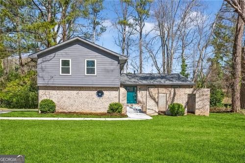 3940 Pinehurst Valley Dr, Decatur, GA, 30034-5227 | Card Image