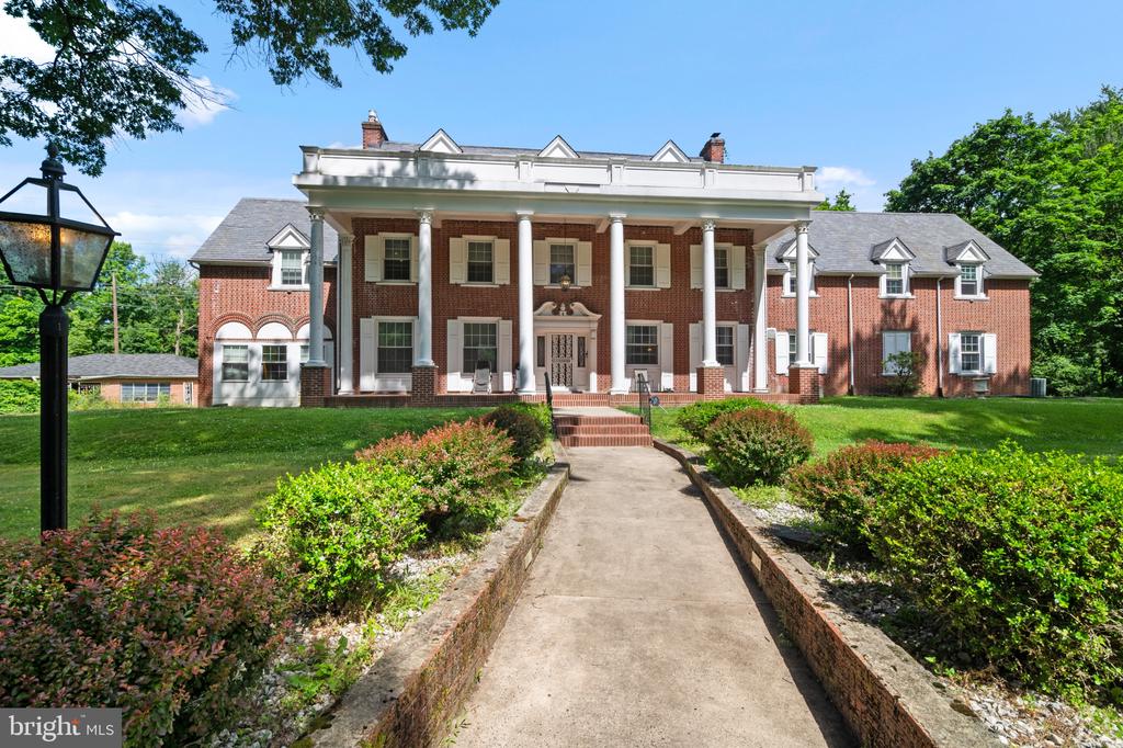 Woodbrook Ln, Philadelphia, PA 19119