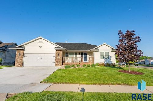 4712 S Dunlap Ave Avenue, Sioux Falls, SD, 57106 | Card Image