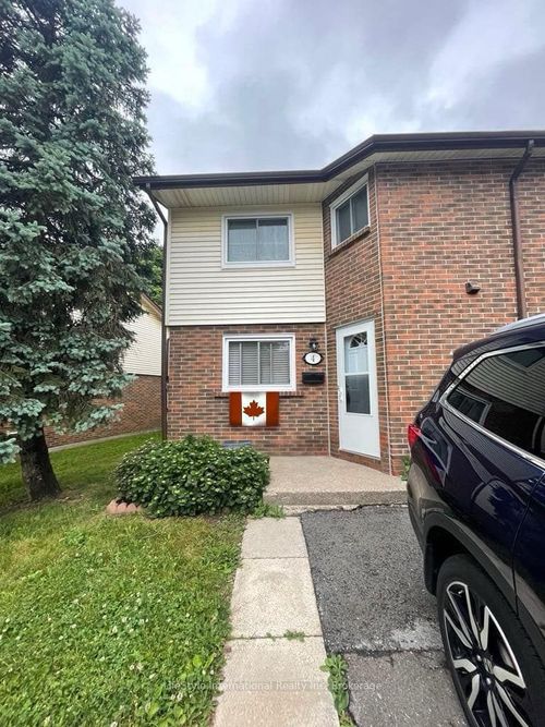 4-5982 Dunn St, Niagara Falls, ON, L2G7J9 | Card Image