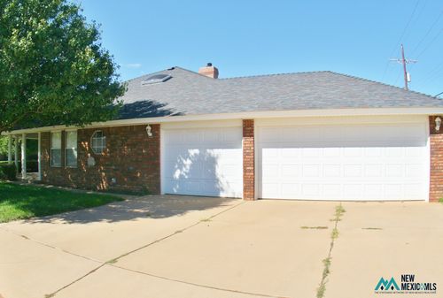 824 Jeanie Dr, Clovis, NM, 88101-2905 | Card Image