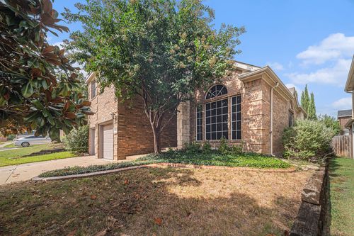 5013 Coral Creek Dr, Fort Worth, TX, 76135-1832 | Card Image