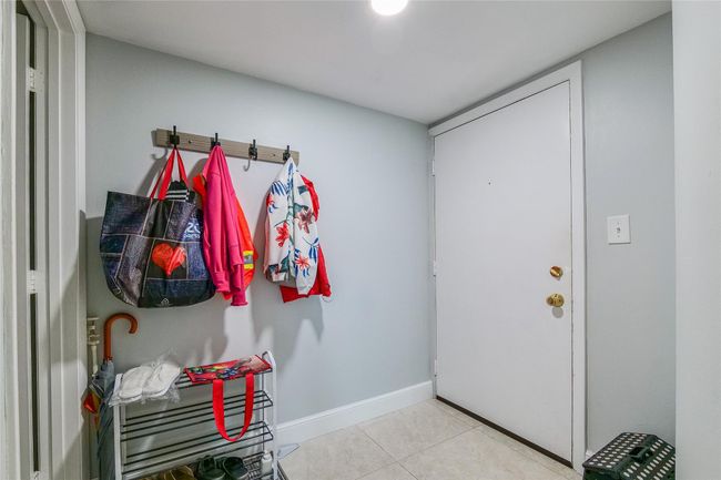 APT-708B - 3910 Inverrary Blvd, Condo with 3 bedrooms, 3 bathrooms and null parking in Lauderhill FL | Image 10