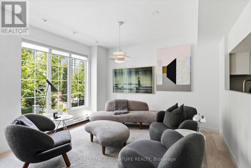 137-3 Everson Dr, North York, ON, M2N7C2 | Card Image
