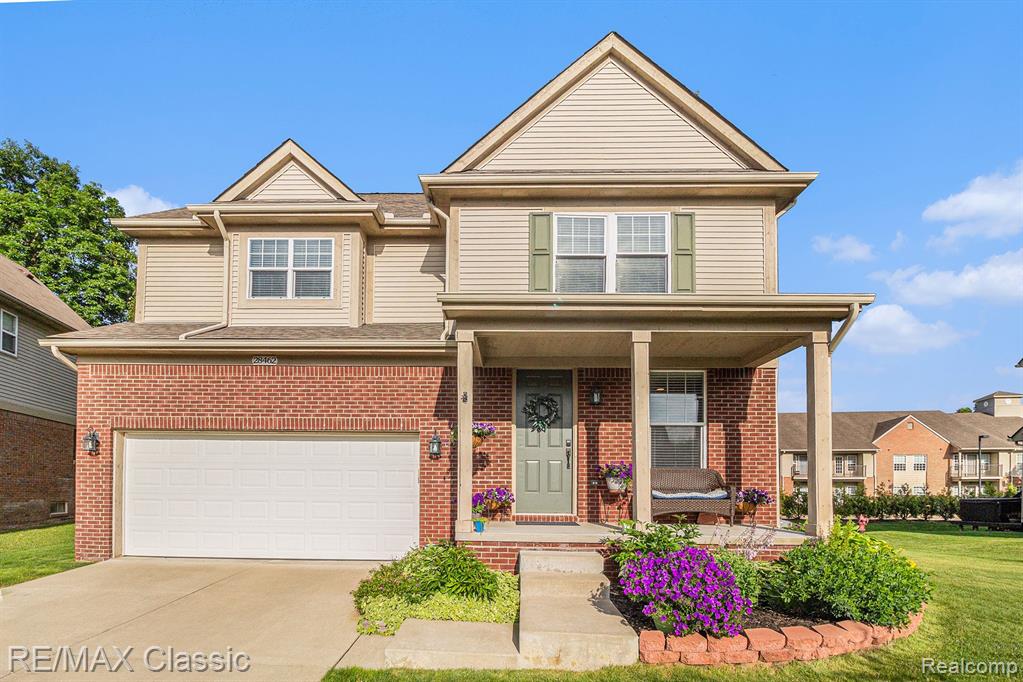 Cottage Ln, New Hudson, MI 48165