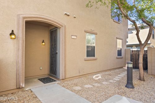 8192 W Lynwood St, Phoenix, AZ, 85043-1143 | Card Image
