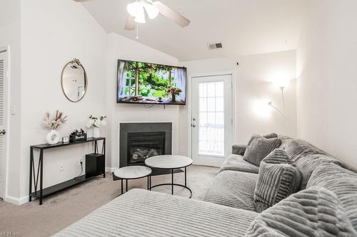 unit-303-431 Old Colonial Way, Newport News, VA, 23608-2038 | Card Image